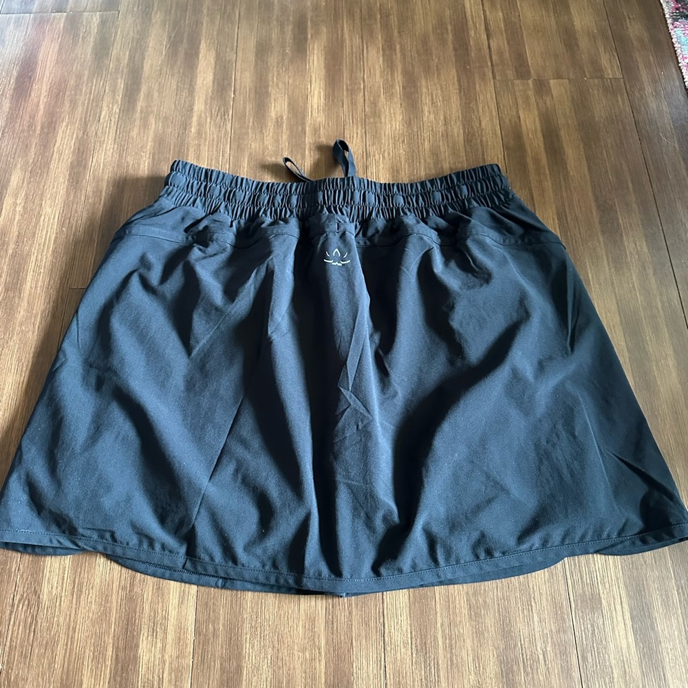 Beyond Yoga Stretch Woven In Stride Lined Skirt in black size large style NN5133 - Picture 6 of 9